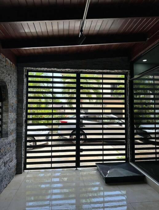 The Jewel Apartamento Kingston Exterior foto