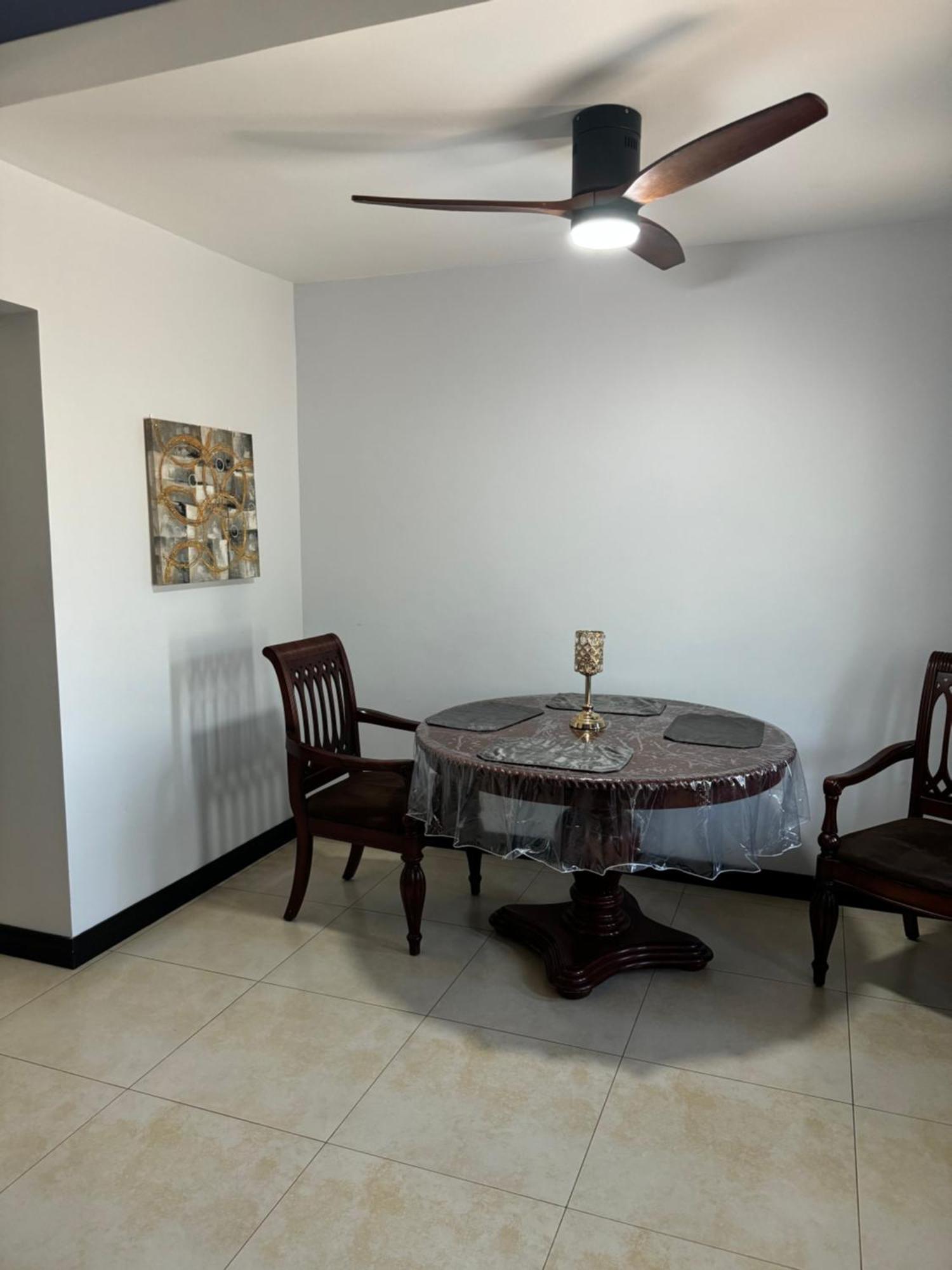 The Jewel Apartamento Kingston Exterior foto